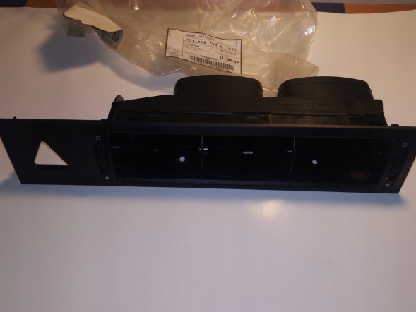 Volkswagen OE 7D1819703B РАМКА КОНСОЛІ СРОДНА VW T4 ТРАНСПОРТЕР 99-03