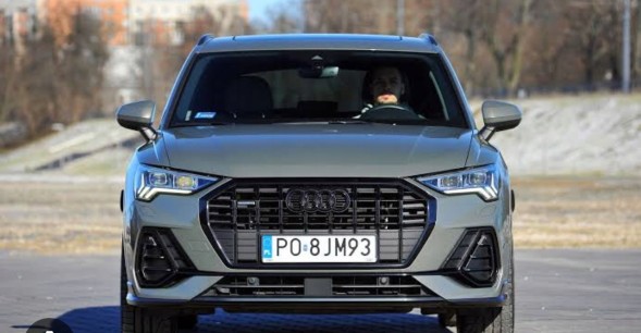 Audi OE 83F853651 02 Q3 Czarny black Чорна решітка радіатора переднього бампера Audi Q3 II 83A 83F S-line