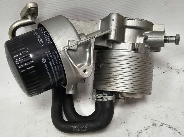 Nissan OE 15208BN30A NISSAN НОВА ОРИГІНАЛЬНА ОСНОВА МАСЛЯНОГО ФІЛЬТРА + ОХОЛОДЖУВАЧ + МАСЛЯНИЙ ФІЛЬТР NISSAN 2.5 DCI