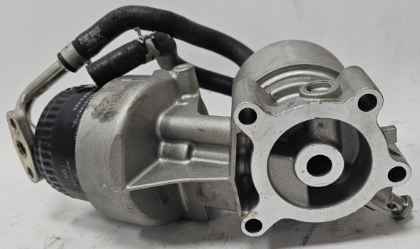 Nissan OE 15208BN30A NISSAN НОВА ОРИГІНАЛЬНА ОСНОВА МАСЛЯНОГО ФІЛЬТРА + ОХОЛОДЖУВАЧ + МАСЛЯНИЙ ФІЛЬТР NISSAN 2.5 DCI