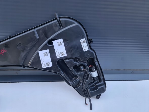 BMW OE KKDA BMW G05 G06 G07 ZBIORNICZEK SPRYSKIWACZY 7499828 BMW G05 G06 G07 БАЧОК ОМИВАЧА 7499828