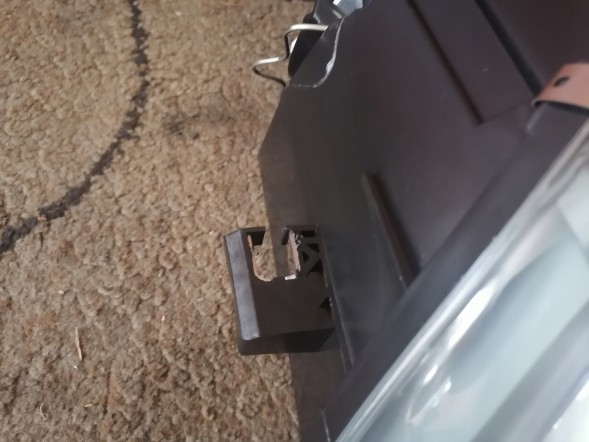 Polcar 2343218 ЛАМПА ЛІВА ПЕРЕДНЯ AUDI A4 B7 ЄВРОПА