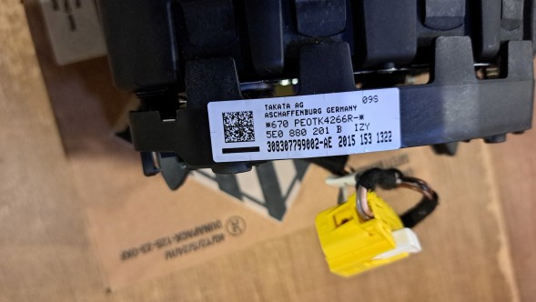 Skoda OE octavia 3 poduszka kierowcy P.1 Skoda Octavia III AIRBAG подушка водія 5Е0880201B