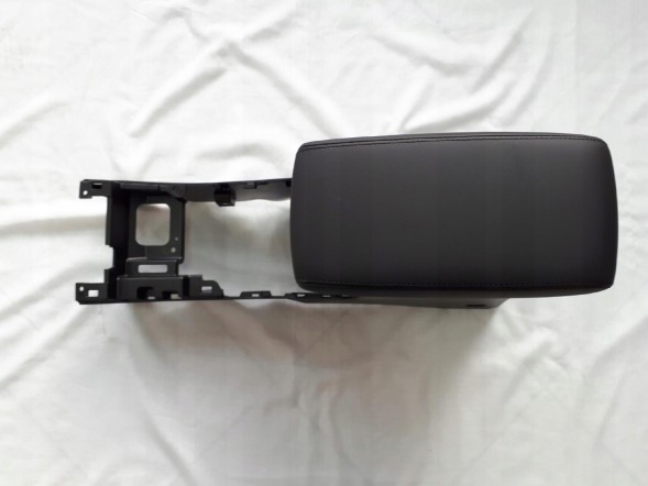 Китай 75850-61M00-5PK SUZUKI VITARA III 2015- Підлокітник
