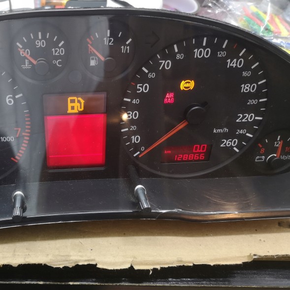 Audi OE Лічильник годинника JAEGER FIS AUDI A4 B5 8D0920930N Regenerated + PIN