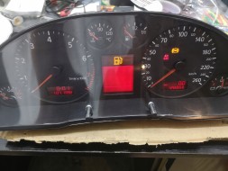 Audi OE Лічильник годинника JAEGER FIS AUDI A4 B5 8D0920930N Regenerated + PIN