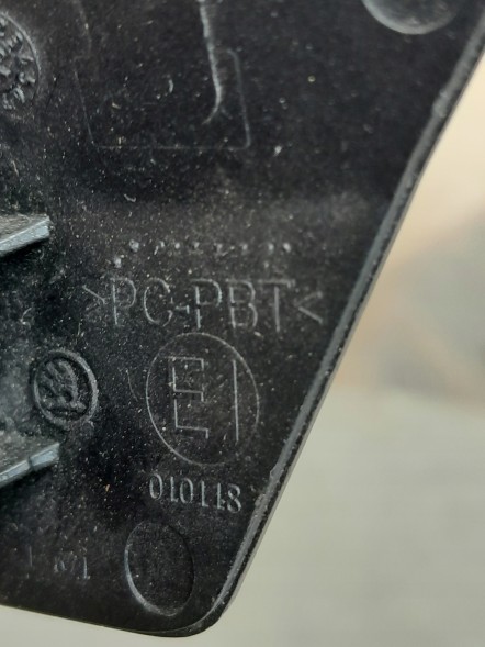 Volkswagen OE 5E0955966A OCTAVIA III ОМИВАЧ ЛАМПИ ПРАВА ЗАГЛУШКА KPL