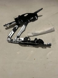 Porsche OE 971823296YGRV Петля капоту права Porsche Panamera 971 971823296AYGRV