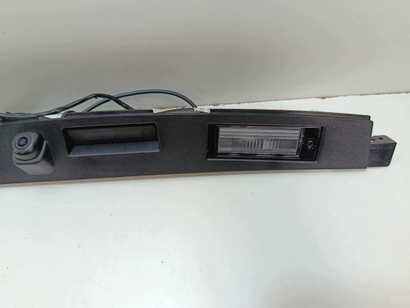 Kia OE 87312-J7CB0 K8K8K8 Підсвітка номерного знака KIA XCEED CEED III 19-25 з мікроперемикачем, заглушка 87312-J7CB0