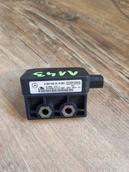 Mercedes-Benz OE ESP MERCEDES A0035422318 Q01 CZUJNIK ДАТЧИК МОДУЛЬ ESP MERCEDES A0035422318 Q01