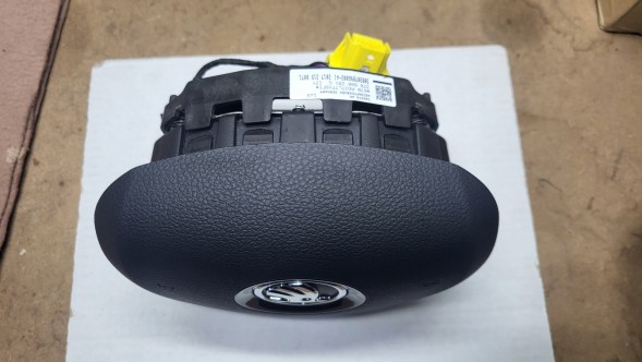 Skoda OE AIRBAG SUPERB II KIEROWNICY AIR BAG Подушка безпеки AIR BAG Skoda Superb II 3T0880201G НОВА !!!