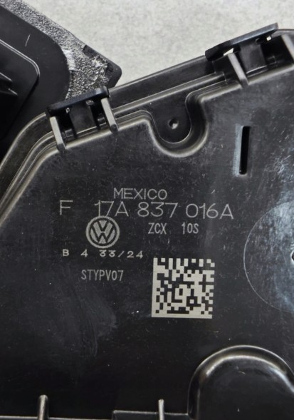 Volkswagen OE 17A837016A ЦЕНТРАЛЬНИЙ ЗАМОК ДВЕРЕЙ ДЛЯ VW Tiguan II Jetta 2019- сторінка ПРАВА