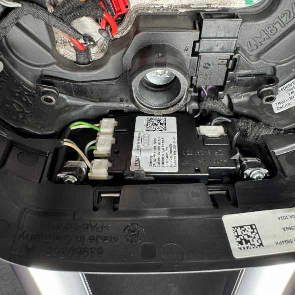 Audi OE 4M8419091AN TPE RS Кермо Alcantara з підігрівом та червоною ниткою для Audi RSQ8 SQ8 Q8 Q7 SQ7 4M8