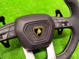 Lamborghini OE URUS KIEROWNICA MIRTEX BIAŁA NIĆ PERFORACJA LAMBORGHINI URUS КЕРМО ЛОПАТКИ БІЛА НИТКА ПЕРФОРАЦІЯ