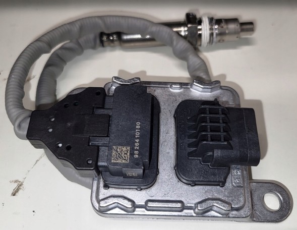 Citroen OE 9826410180 Новий оригінальний датчик nox citroen jumpy v 2.0hdi 9826410180