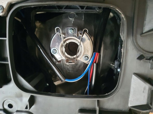 Tangde 3350124 - ЛАМПА ФАРА VOLVO FH4 ПРАВА ГАЛОГЕННА ЧОРНА