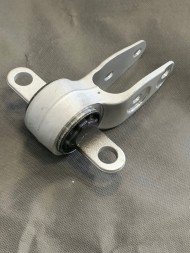 Tesla Лапа двигуна Tesla SX CANDY 1055366-00-H NEW