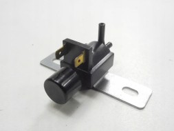 Mazda OE ТРИХОДОВИЙ ВАКУУМНИЙ ЕЛЕКТРОННИЙ КЛАПАН MAZDA 323 626 OE E565-18-741