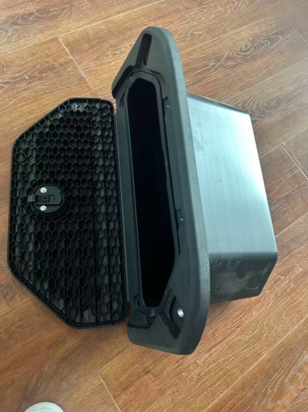 CHINA SCHOWEK DO RAM 1500 GEN.5 2019-2024 Dodge ram 1500 gen. 5 2019-2024 Кювет підлогове відділення новий комплектний