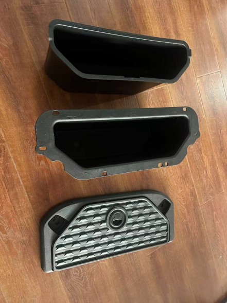 CHINA SCHOWEK DO RAM 1500 GEN.5 2019-2024 Dodge ram 1500 gen. 5 2019-2024 Кювет підлогове відділення новий комплектний
