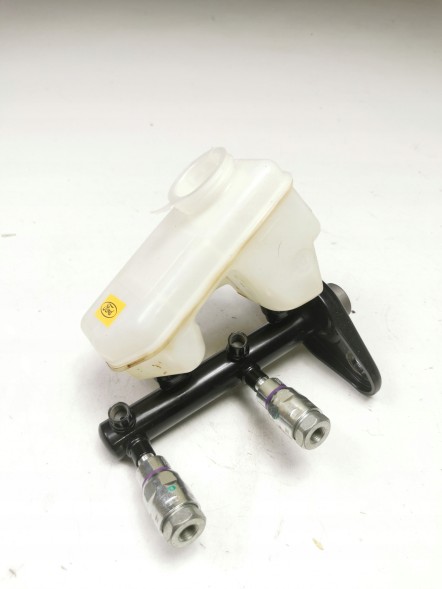 Ford OE Гальмівний насос Ford Fiesta III OE 7117258