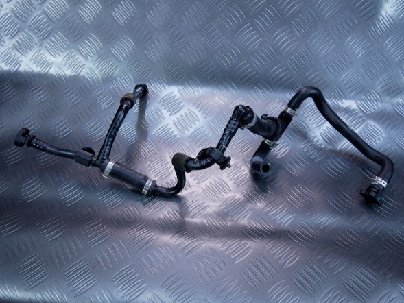 Audi OE Rurki przewody serwa 8T0133783 8T0611931C AUDI RS5 4.2 FSI Трубки сервові дроти 8T0133783 8T0611931C AUDI RS5 4.2 FSI