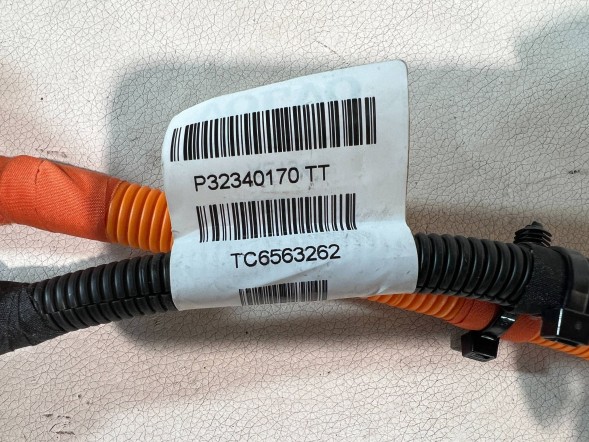 Volvo OE 32264391 pmi150921 РОЗ'ЄМ ДЛЯ ЗАРЯДНОГО КАБЕЛЮ VOLVO XC40 PLUG IN HYBRID 32264391