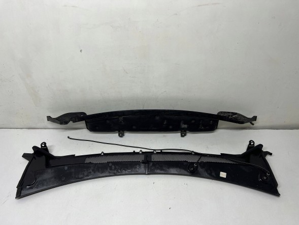 Peugeot OE 98362005XT vad Peugeot 3008 5008 II 2024 Передній підкрилок 98362005XT 98362007XT