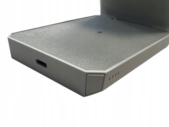 TESLA TECHNICS 2058793-00-A Tesla S X 3 Y ПОВЕРБАНК БЕЗДРОТОВА ЗАРЯДКА 5000mAh 19,3 Вт·год БІЛИЙ НОВИЙ