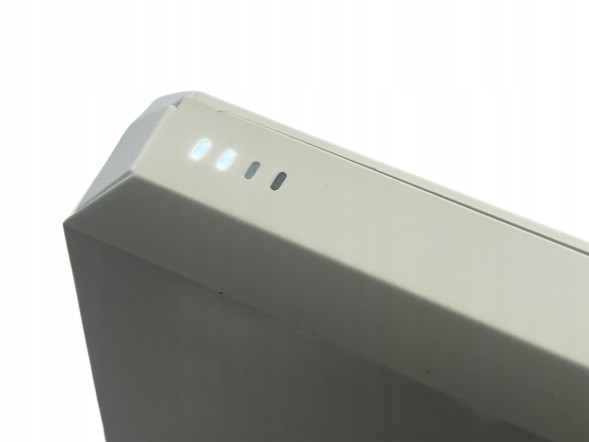 TESLA TECHNICS 2058793-00-A Tesla S X 3 Y ПОВЕРБАНК БЕЗДРОТОВА ЗАРЯДКА 5000mAh 19,3 Вт·год БІЛИЙ НОВИЙ