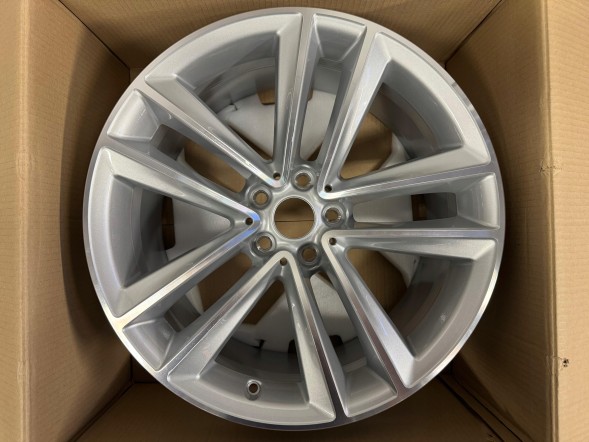 BMW OE 36116863114 6863114 ( INTRAD ) Легкосплавний диск Reflexsilber (8,5Jx19 ET:25) BMW 6 G32 GT G32 G