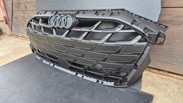 Audi OE GRILL AUDI A3 8Y LIFT 2024- S-LINE BLACK MAT ZNACZEK Камера радіатора ГРИЛЬ Audi A3 8Y LIFT 24- S-LINE OE 8Y0853651AF BLACK