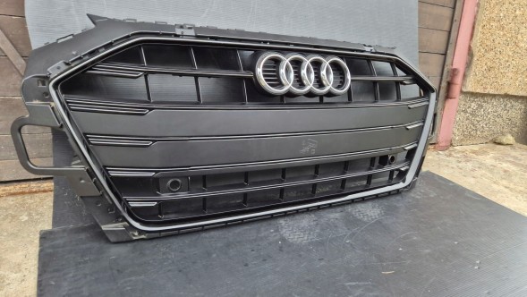 Audi OE GRILL AUDI A4 B9 8W LIFT 2019- BLACK + CHROM LOGO Камера радіатора ГРИЛЬ Audi A4 B9 8W LIFT 19- OE 8W0853651DF DH BLACK !