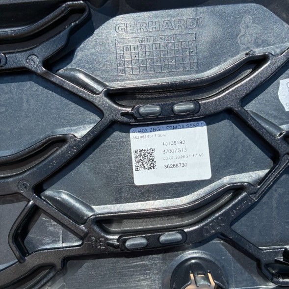 Audi OE P-AZ-02-51-OT / 2 AUKCJA РЕШІТКА ПЕРЕДНЬОГО БАМПЕРА AUDI S5 B10 24р- НОВА ОРИГІНАЛ OE NEW