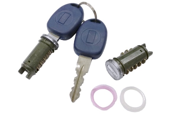 ME Premium ME-003427 ВСТАВКА ДВЕРНОГО ЗАМКА FIAT SEICENTO PUNTO PANDA 2X