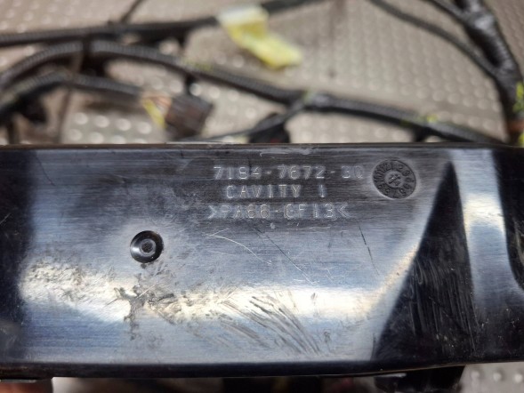 Jeep оригінальне обладнання WIĄZKA INSTALACJI SKRZYNI BIEGÓW 68145816AE JEEP GRAND CHEROKEE IV WK2 3.0 Промінь установки коробки передач 68145816ae jeep grand cherokee iv wk2 3.0