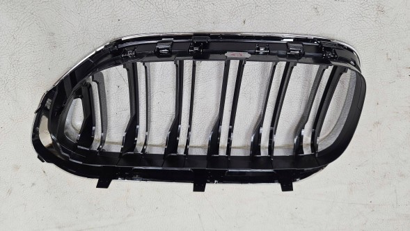BMW OE 8063174 PG НОВА РЕШІТКА РАДІАТОРА ПЕРЕДНЯ ПРАВА BMW M5 F90 8063174