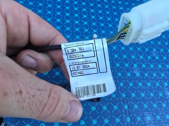 BMW OE INSTALACJA ZDERZAKA PRZOD PDC BMW F10 F11 LCI 9286481 9304761 NOWA ORGINAŁ QUALI3006 УСТАНОВКА БАМПЕРА ПЕРЕДНЬОГО PDC BMW F10 F11 LCI 9286481 9304761 НОВИЙ ОРГІНАЛ