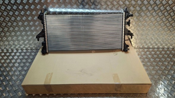 Fiat OE S26340439 Охолоджувач води mahle 1361274080 fiat ducato boxer jumper 2.0 2.2 2.3 hdi