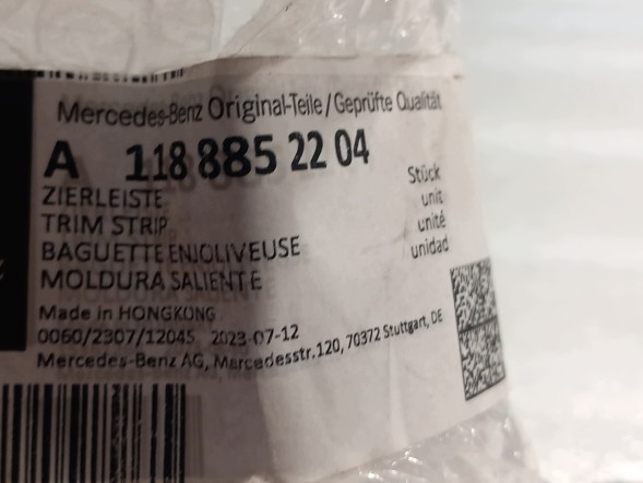 Mercedes-Benz OE A1188852204 ХРОМОВАНА НАКЛАДКА НА ВИХЛОПНУ ТРУБУ ПРАВА MERCEDES CLA C118 X118