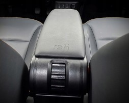 Rati V01586V3 Підлокітник регульований з відсіком для зберігання FIAT TIPO 2016-