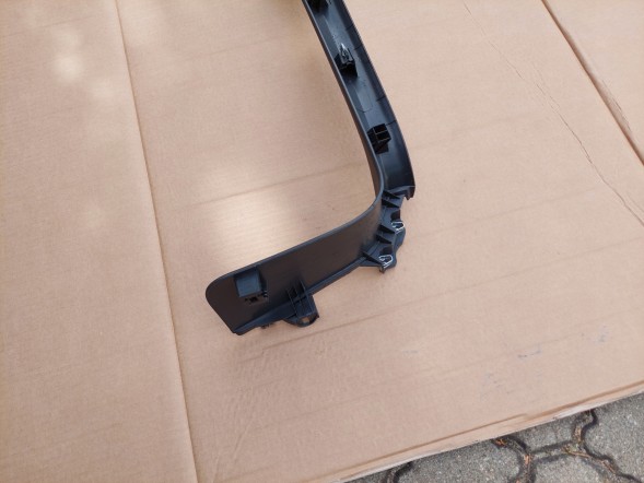 Volkswagen OE VOLKSWAGEN BEETLE 5C LISTWA OSŁONA PROGU LEWA TITAN BLACK 5C3853371A GTECH4489 VOLKSWAGEN BEETLE 5C ПЛАНКА КРИШКИ ПОРОГА ЛІВА TITAN BLACK 5C3853371A