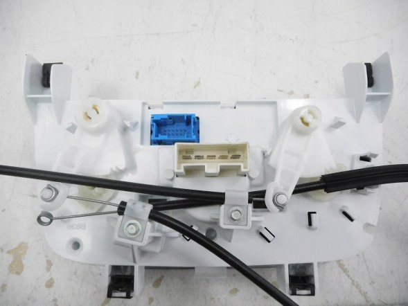 Fiat OE Панель обігрівача Fiat Grande Punto 07-10 OE 735459297