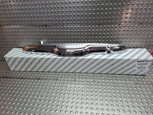 Fiat OE S26337904 ХРОМОВАНА НАКЛАДКА КЛАПАНА 0735516207 FIAT 500 2007-