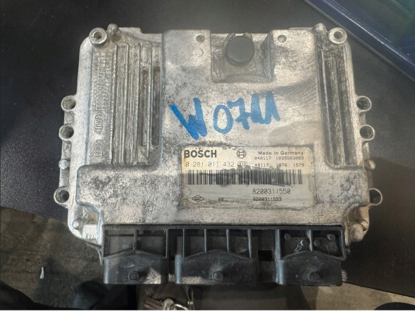 Renault OE 0281011432-Renault Комп'ютер / Блок управління двигуном ECU Renault Master II 2.5CDI 0281011432
