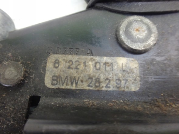 BMW OE 8221011 OEM НАТЯГУВАЧ ЗАСТІБКИ РЕМЕНЯ ЛІВИЙ ПЕРЕДНІЙ BMW Z3 E36 72118167711