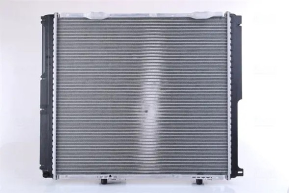 Nissens 62697A Охолоджувач води 62697а nissens mercedes