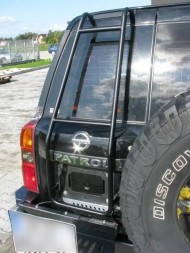 Fabryka4X4 DNG ДРАБИНА НА ЗАДНІ ДВЕРІ ДЛЯ NISSAN PATROL GU4 (2004-2009) - ДОВГА