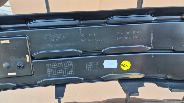 Audi OE GRILL AUDI A5 F5 8W6 PRZEDLIFT 2015-2019 CHROM RAMKA + CZARNA MAŁA TABL Решітка радіатора GRILL Audi A5 F5 8W6 15-19 ХРОМ OE 8W6853651D R ОРИГІНАЛ НОВИЙ