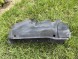 TESLA TECHNICS 1487573-00-A 16.07.26 TESLA MODEL Y 1487573-00-A КРОНШТЕЙН САЛАЗОК КРІПЛЕННЯ БРИЗКОВИКА ОРИГІНАЛ